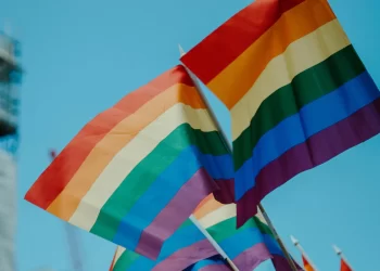 Bandera gay. Foto de daniel james / Unsplash