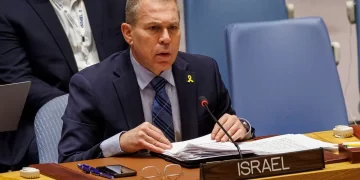 Fotografía del 22 de marzo de 2024 del embajador de Israel ante la ONU, Gilad Erda. EFE/SARAH YENESEL