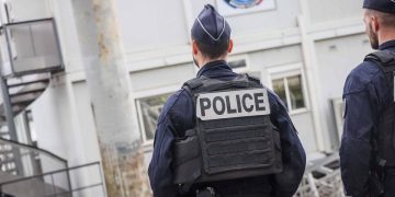 Policías franceses (archivo). - Europa Press/Contacto/Luc Nobout